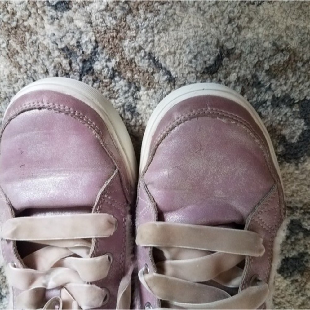 UGG Australia Addie Sneakers - Picture 7 of 11